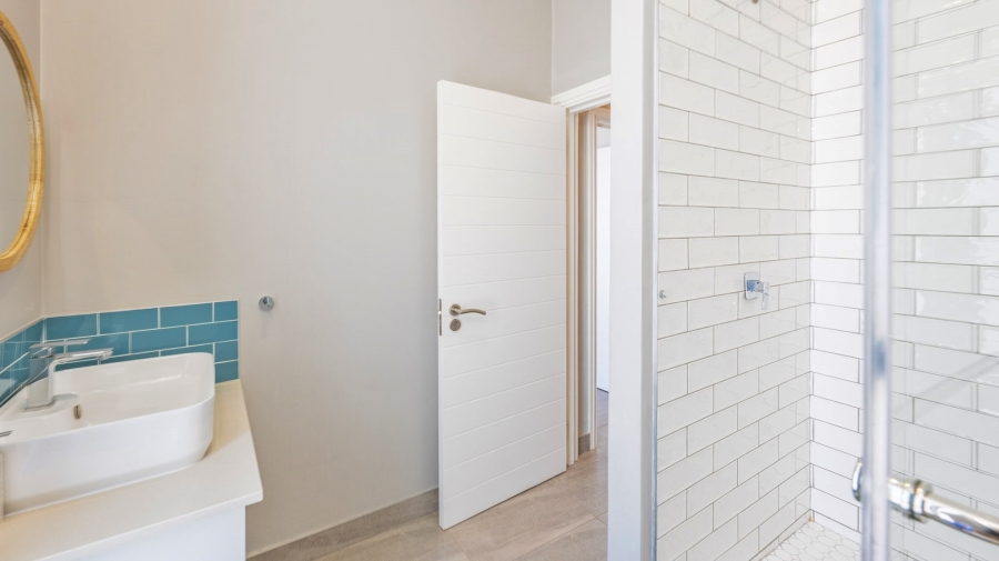 2 Bedroom Property for Sale in Struisbaai Western Cape